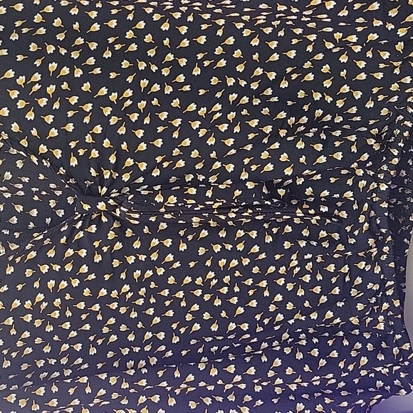 Lucy Love - Paris Top - Picture 4 of 6